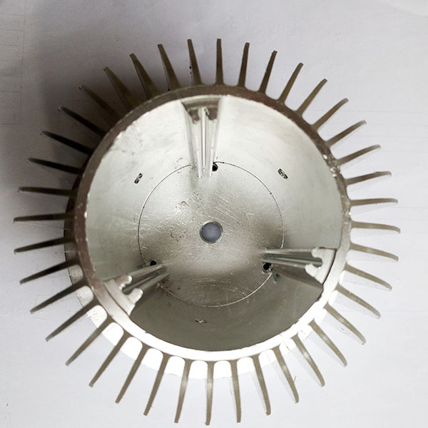 LED燈飾（shì）散熱器